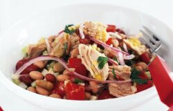 Салат с тунцом и красной фасолью рецепт